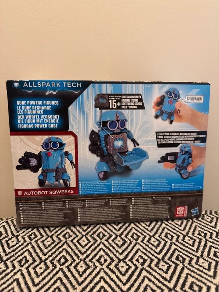 Transformers – Allspark Tech Starter Pack : Autobot Sqweeks -6 ans et + - photo numéro 2