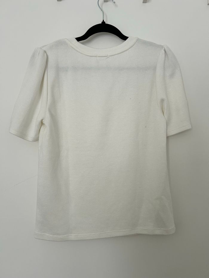 Pull blanc crème manches courtes col rond boutons argenté aux manches Gemo L - photo numéro 2