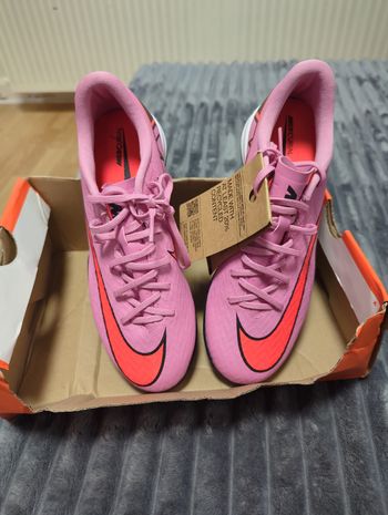 Chaussures de foot en salle futsal nike neuves