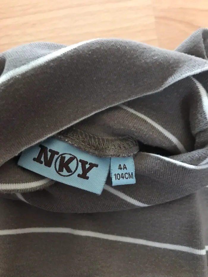 Sous pull 4 ans à rayures - photo numéro 2