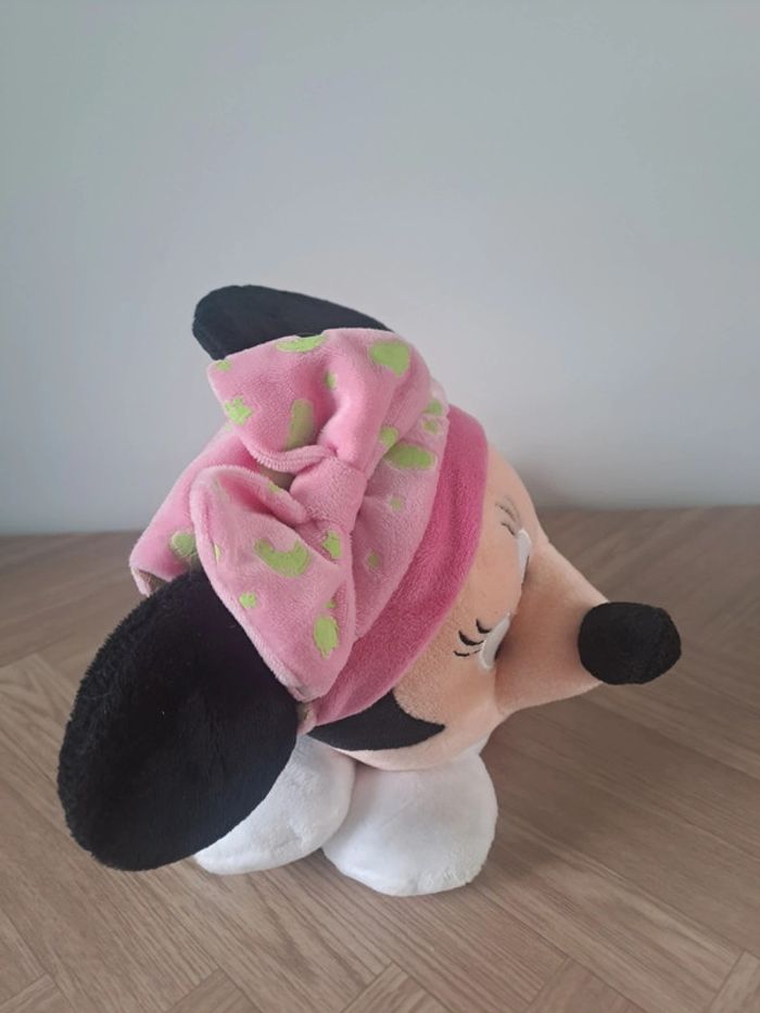 Magnifique peluche Minnie - photo numéro 3