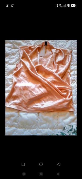 T-shirt femme avec étiquette 