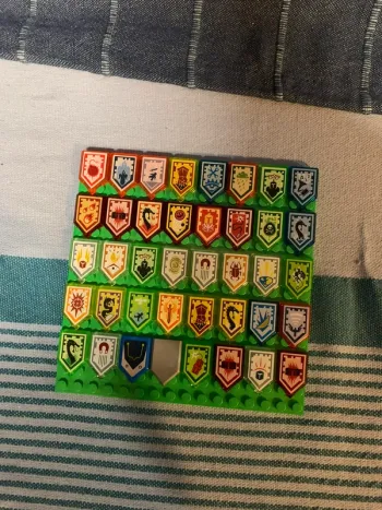 Lot lego nexo knights boucliers