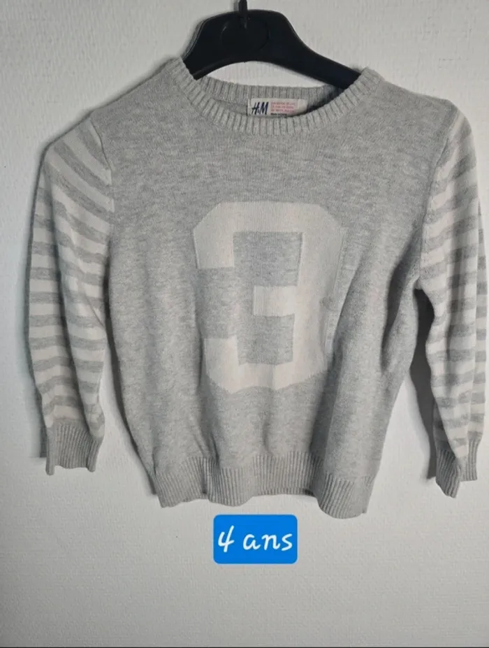 Pull avec manche ligné