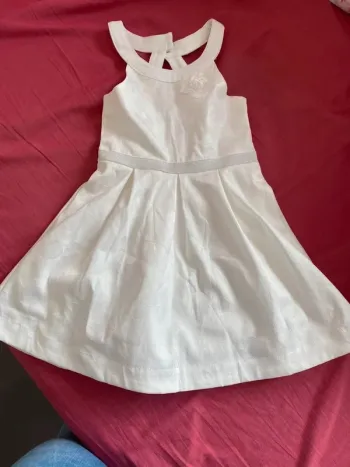 Robe blanche idéale pour mariage, baptême ou soirée 6 ans