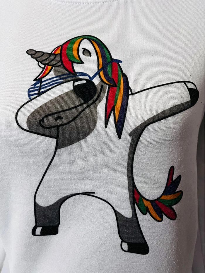 Pull Licorne taille S - photo numéro 2
