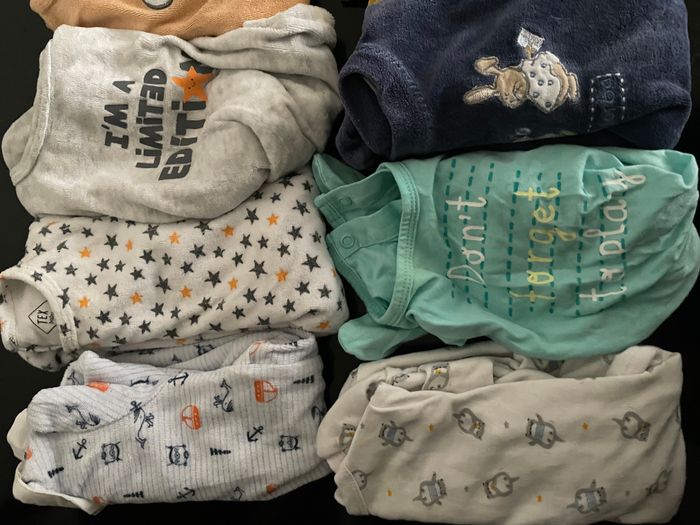 Lot de 9 pyjamas 1mois - photo numéro 2
