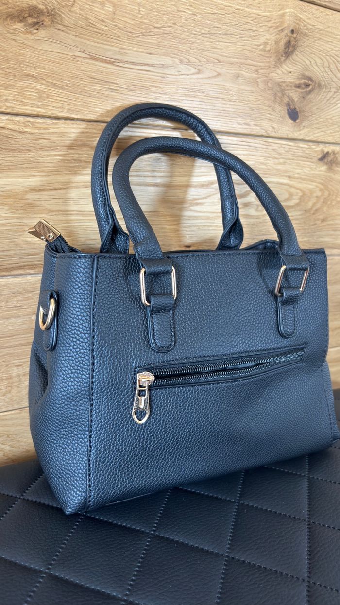 Élégant sac noir style city chic – compact, pratique et stylé ! Neuf - photo numéro 5