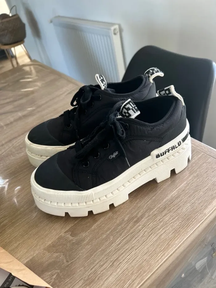 Baskets compensées Buffalo 37 femme original