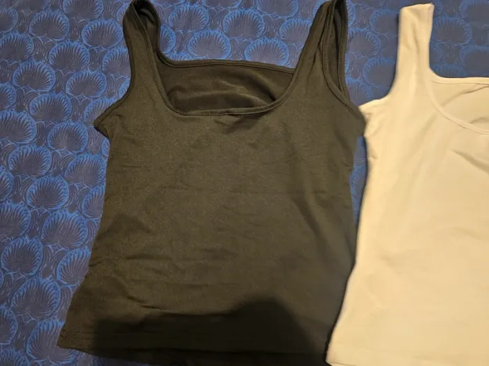 Lot de 2 tops - photo numéro 2