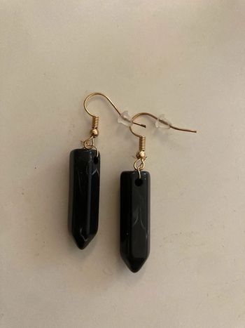 Boucles d’oreilles pendantes pierres noires – Neuf