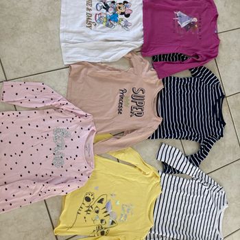 Lot tee shirts