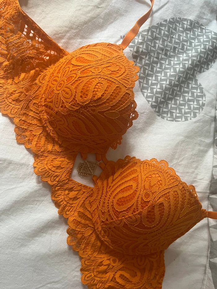 Soutien gorge orange très joli - photo numéro 4