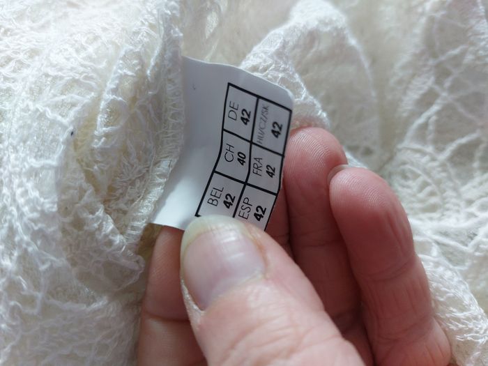 Très joli top en dentelle manches courtes - photo numéro 6