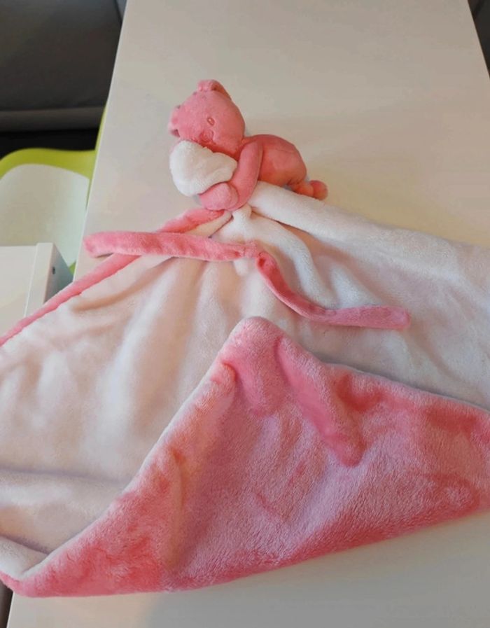 Doudou Lapidou Corail Nattou  , plaid lapin