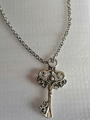 Collier et son pendentif