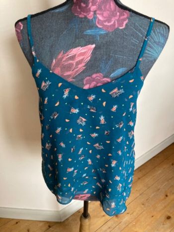 Joli haut 👚, tout doux et léger taille 34/36