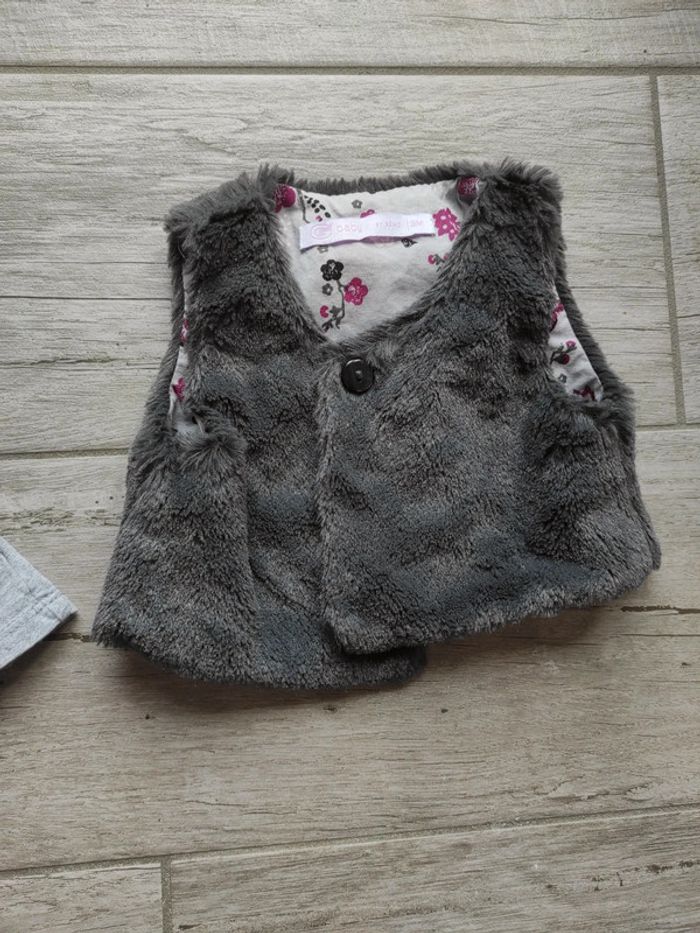 Robe et gilet moumoute 3 mois - photo numéro 2