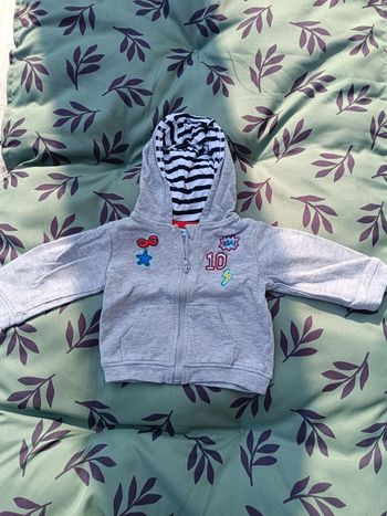 Gilet zippé "super héro" 6 mois