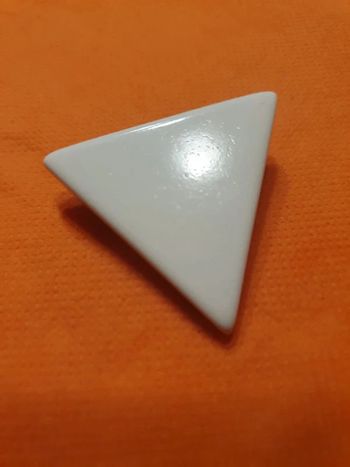Broche triangle