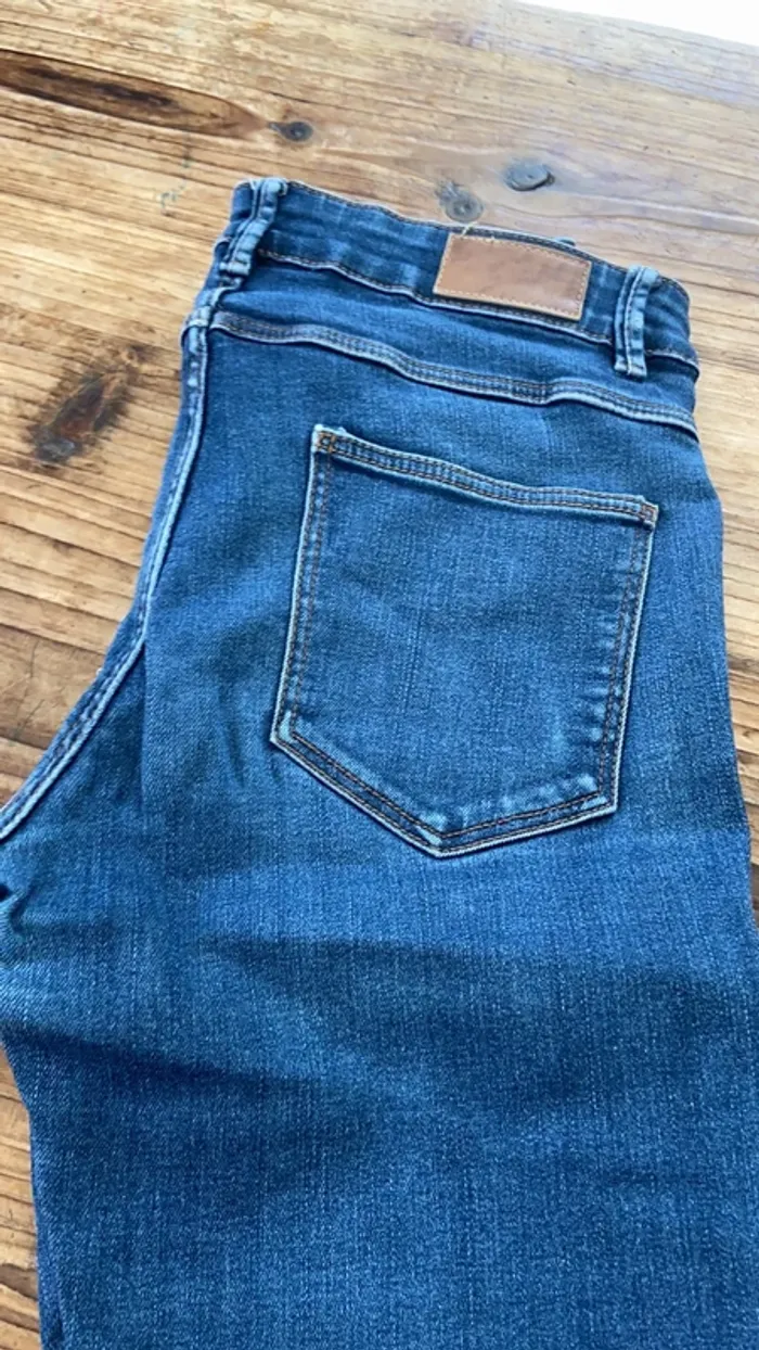 Jean stretch Promo 38 - photo numéro 3