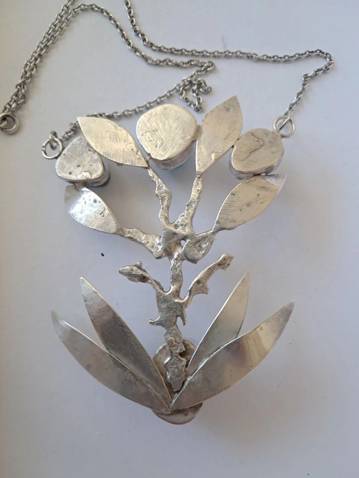 Grand pendentif pectoral argent et pierres polies - photo numéro 2