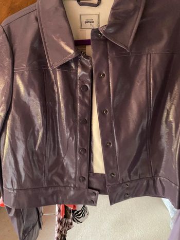 Blouson vynil mauve taille L Pimkie