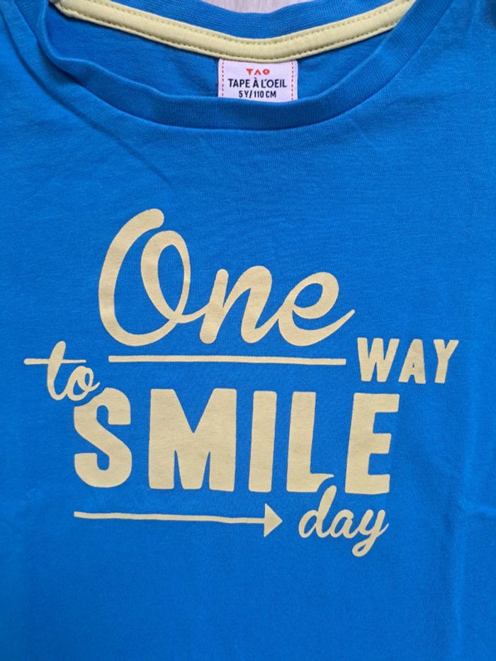 Tee-shirt bleu - photo numéro 2