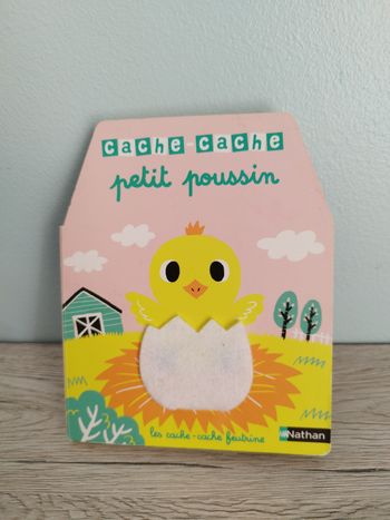 Livre cache cache petit poussin