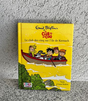 Livre Le club des cinq sur l'île de Kernach