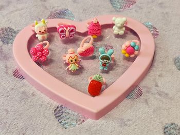 Joli lot 10 bagues plastiques pour enfants ajustables numéro 4