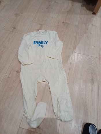Pyjama 1pièce 24m léger. neuf.
