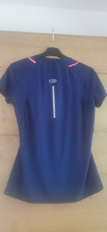 Lot 1 t-shirts et 2 jupes shorts Sport badminton ou tennis taille 40