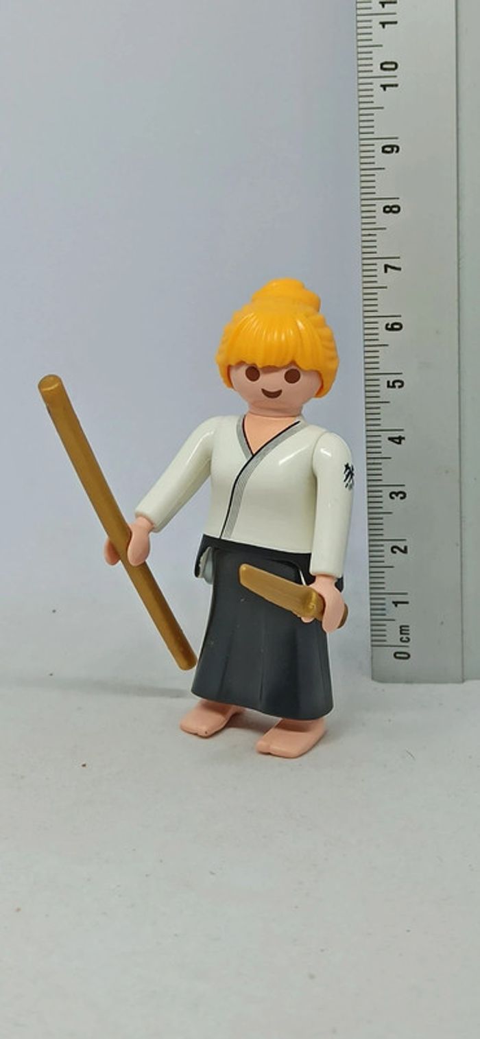 Femme sportive arts martiaux Kung fu playmobil