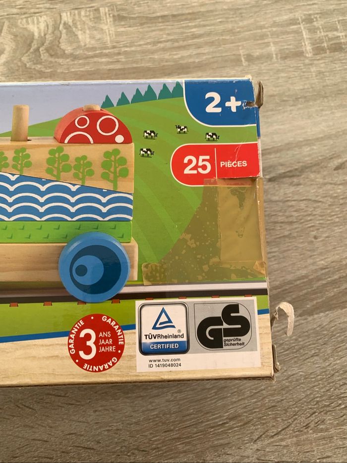 Train à empiler en bois - photo numéro 4