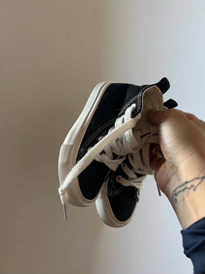 Chaussures enfant taille 25 - photo numéro 3
