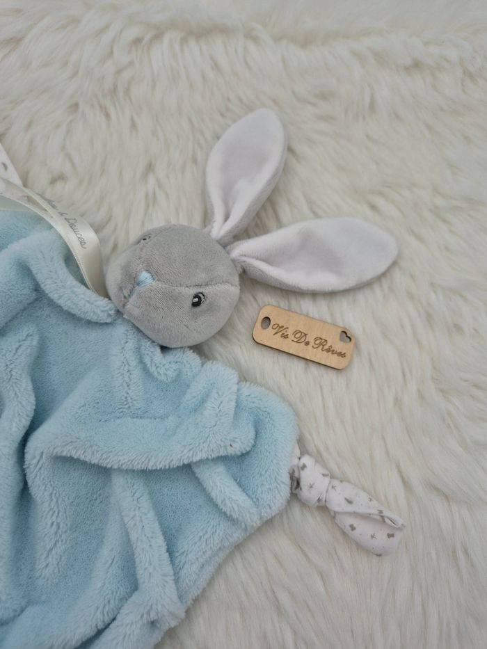 Doudou plat lapin gris bleu turquoise Plume Lapinou Kaloo - photo numéro 2
