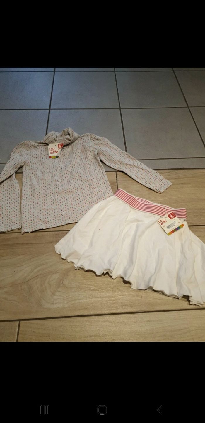 Ensemble fille dpam neuf étiquette 5 ans - photo numéro 2