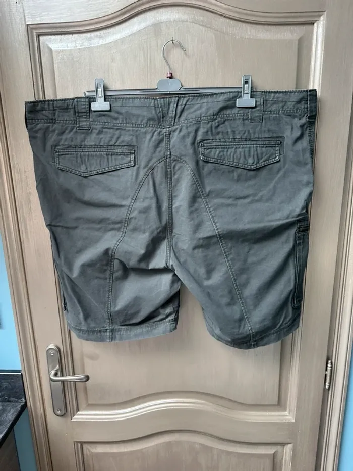Short gris taillissime taille 66 - 5XL - photo numéro 6