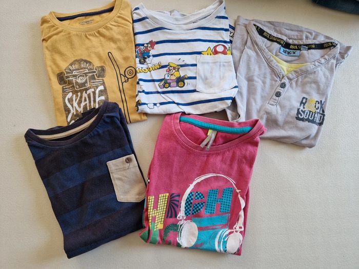 Lot 5 tee-shirts 8 ans