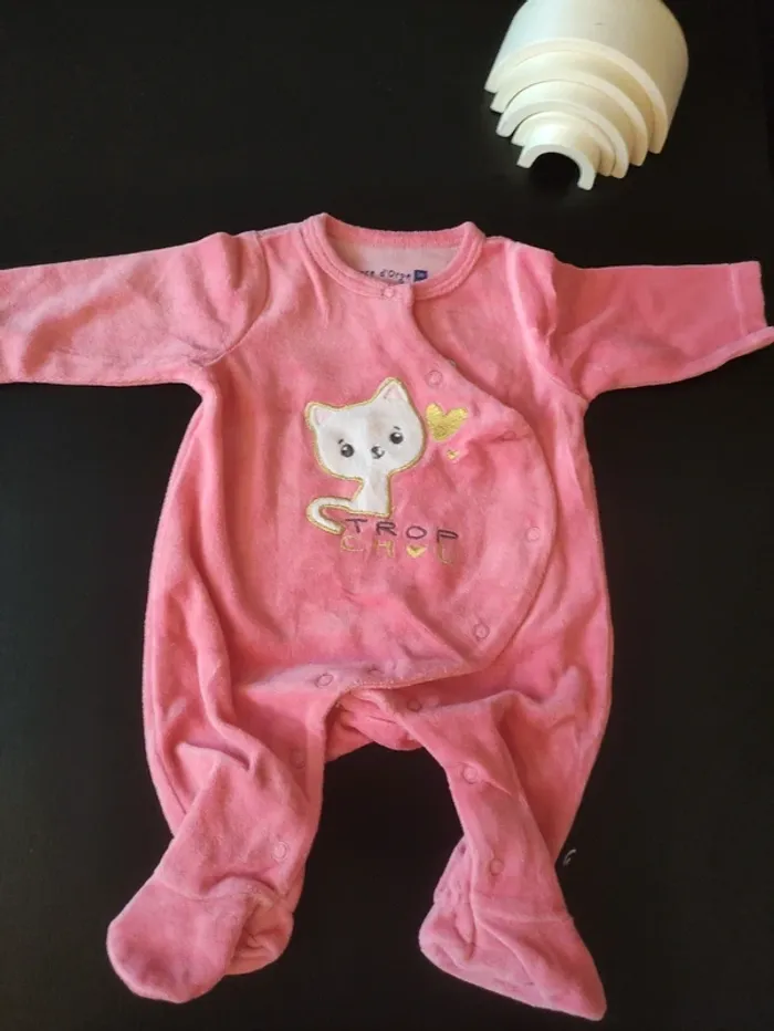 Pyjama 1 mois - photo numéro 2