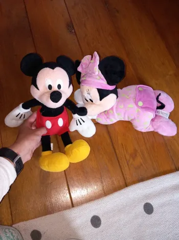Lot peluche mickey minnie