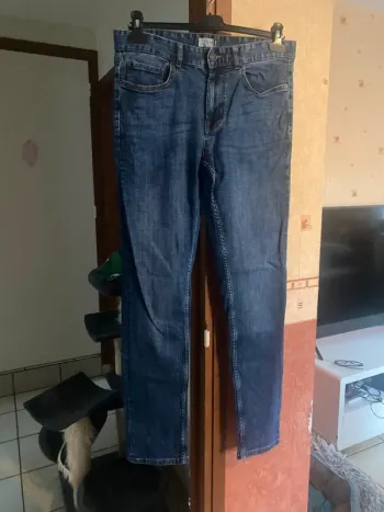 Jeans slim homme taille 38 très bon état
