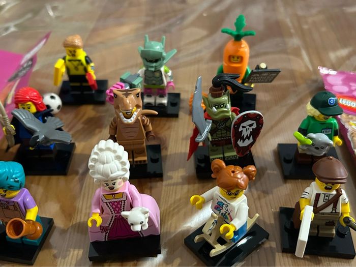 Série 24 complète lego 71037 12 minifigurines différentes dont une neuve - photo numéro 4