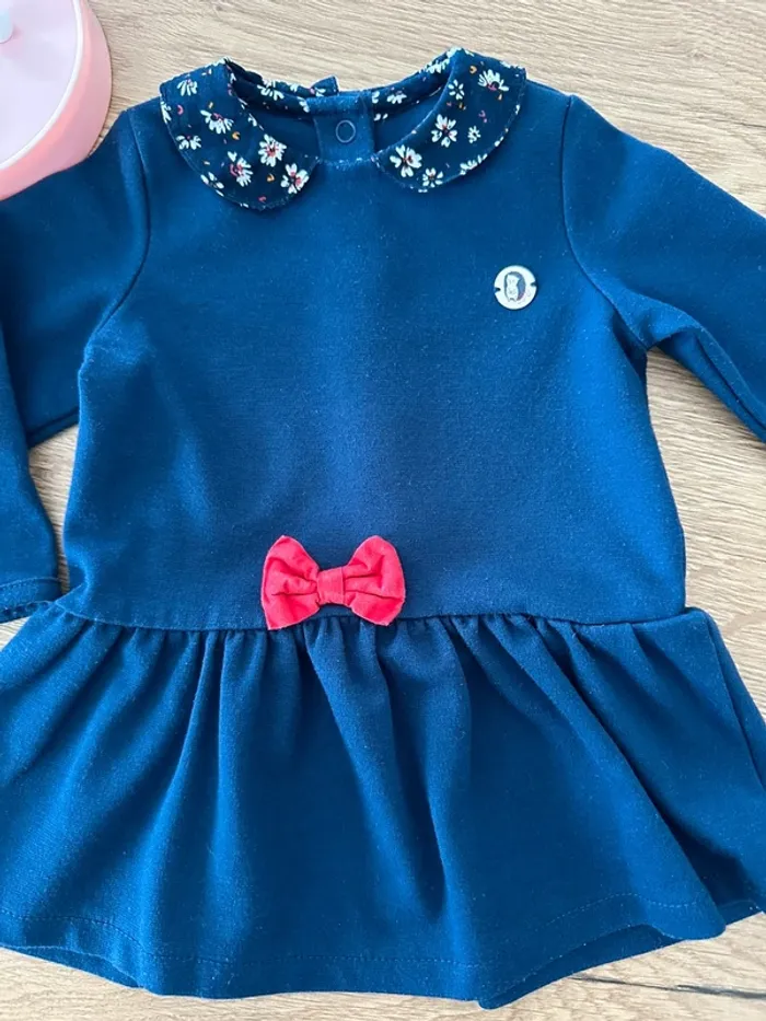 Robe bleue marine - photo numéro 3