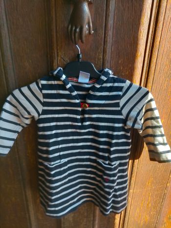 Très belle robe Petit bateau 18 mois 