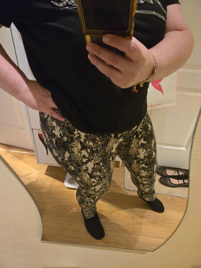 Pantalon droit noir/beige imprimé python T.44 Primark - photo numéro 10