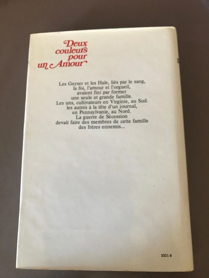 Livre Deux couleurs pour un amour - photo numéro 2