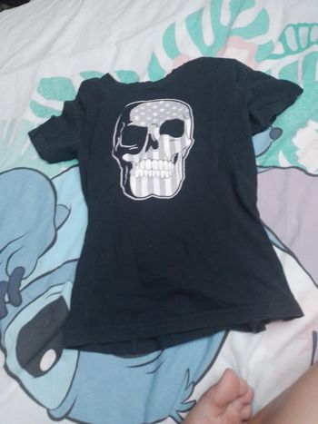 Tee-shirt noir et blanc 12ans
