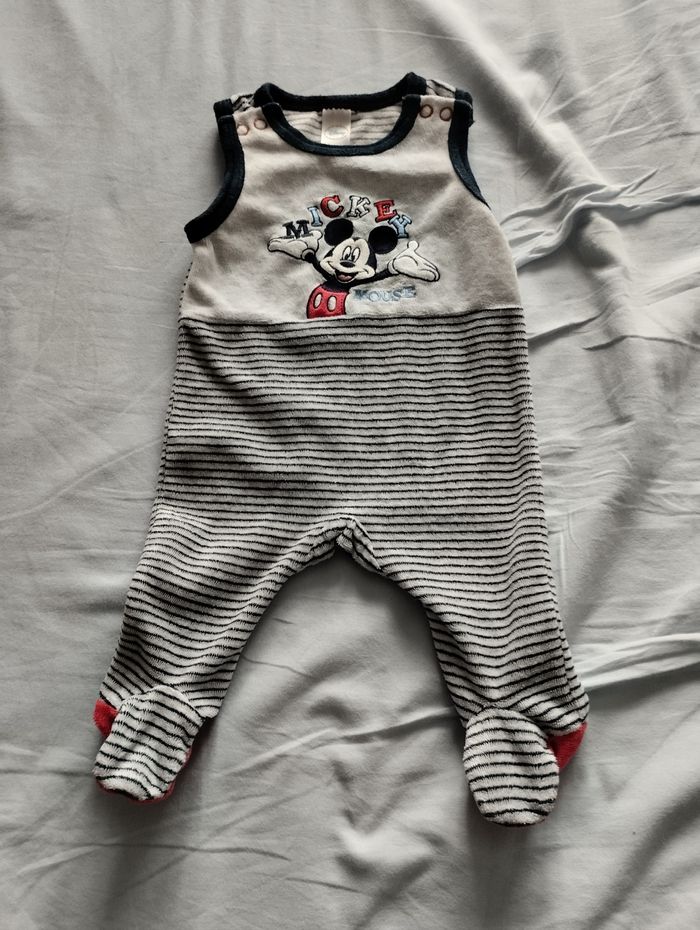 Salopette velours Mickey taille 3 mois
